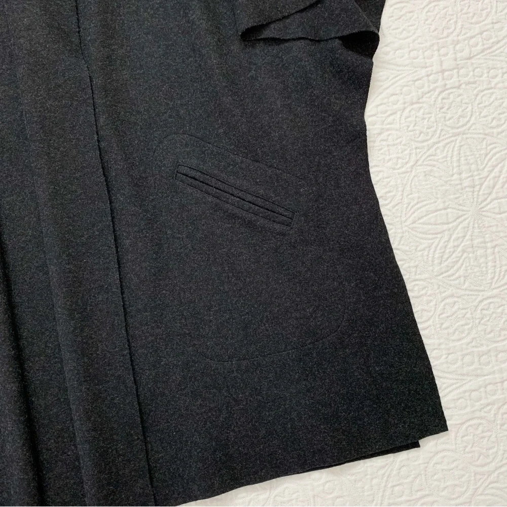 Eileen Fisher excellent loads